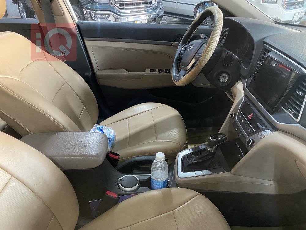 هيونداي النترا